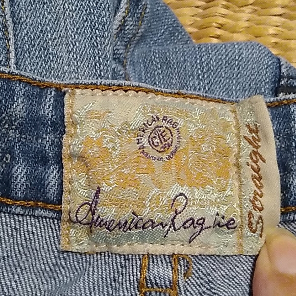 American Rag Jean's - Picture 2 of 14